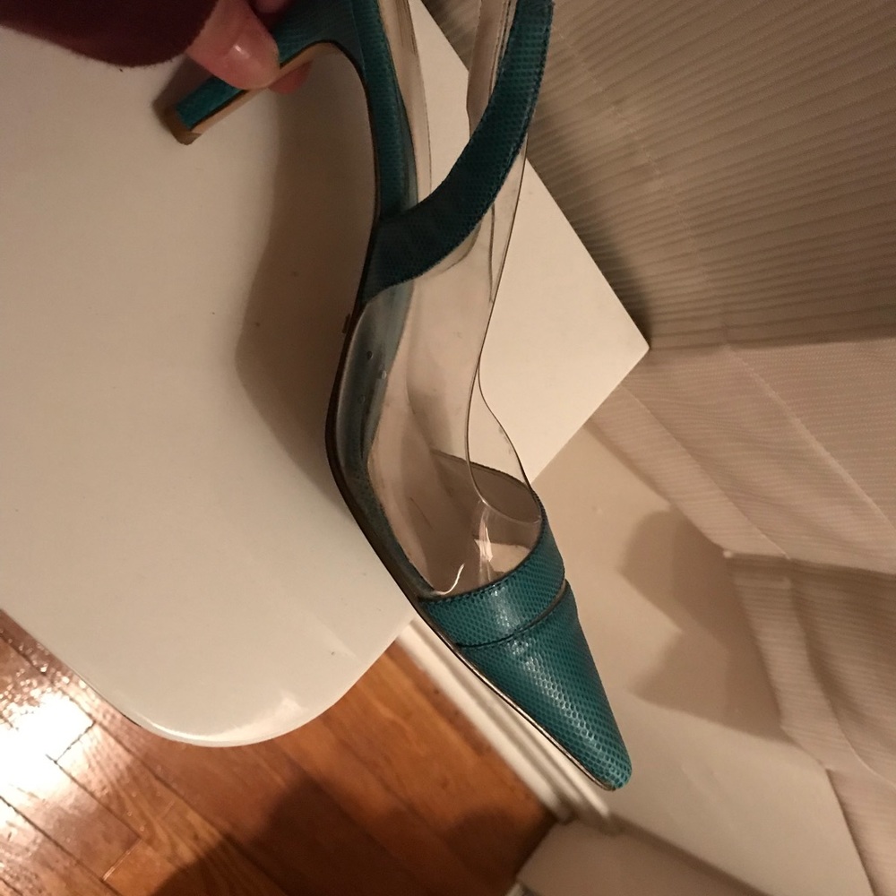 Shoes - Picture 2 of 6